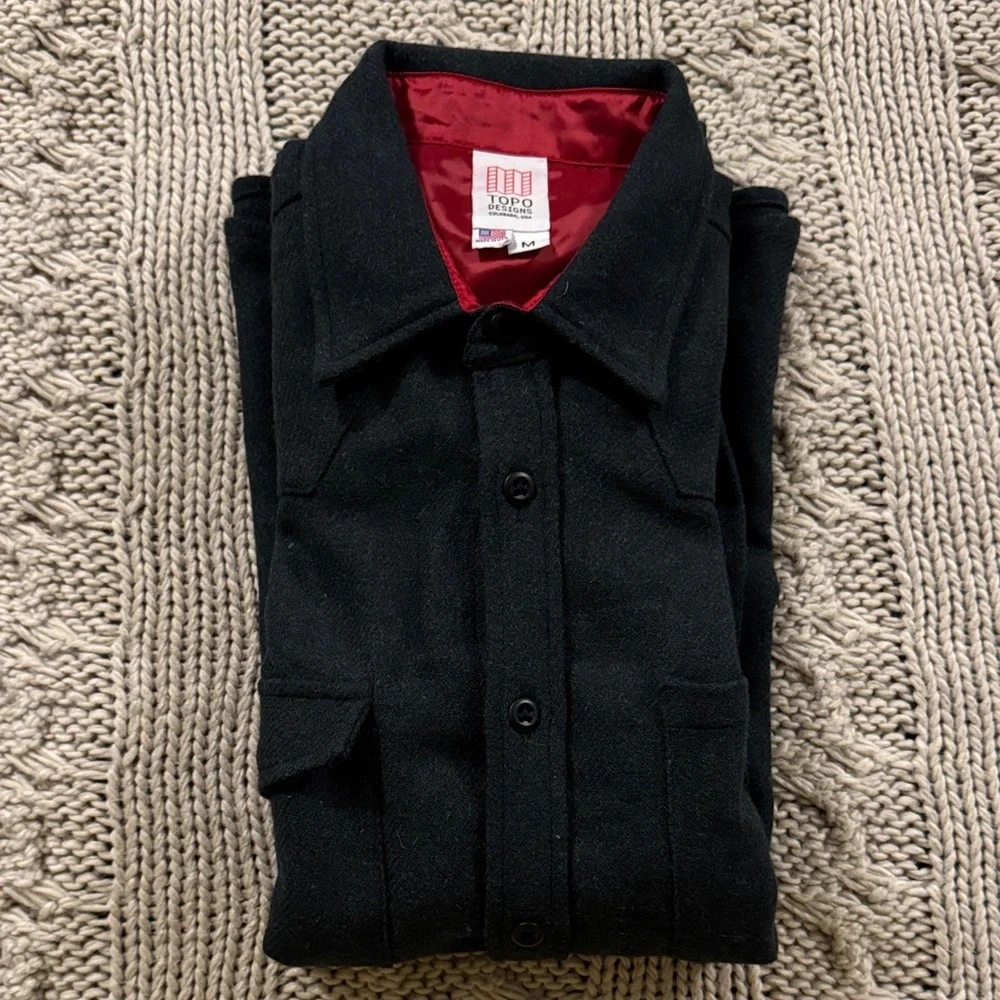 Topo Designs
Wool Work Shirt Color: Forest. M - Picture 15 of 16